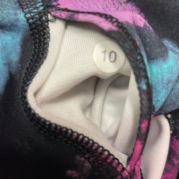 Lululemon Wunder Under Pant (Hi-Rise) 31" inseam, Size 10 - Picture 10 of 10